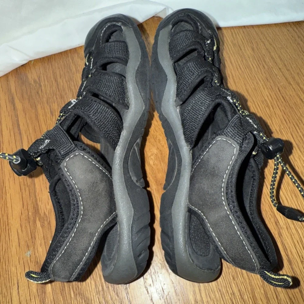 Kids Rugged Outdoor Sport‎ Sandals Black Gray Bungee Lace Size 13.5 84065-14